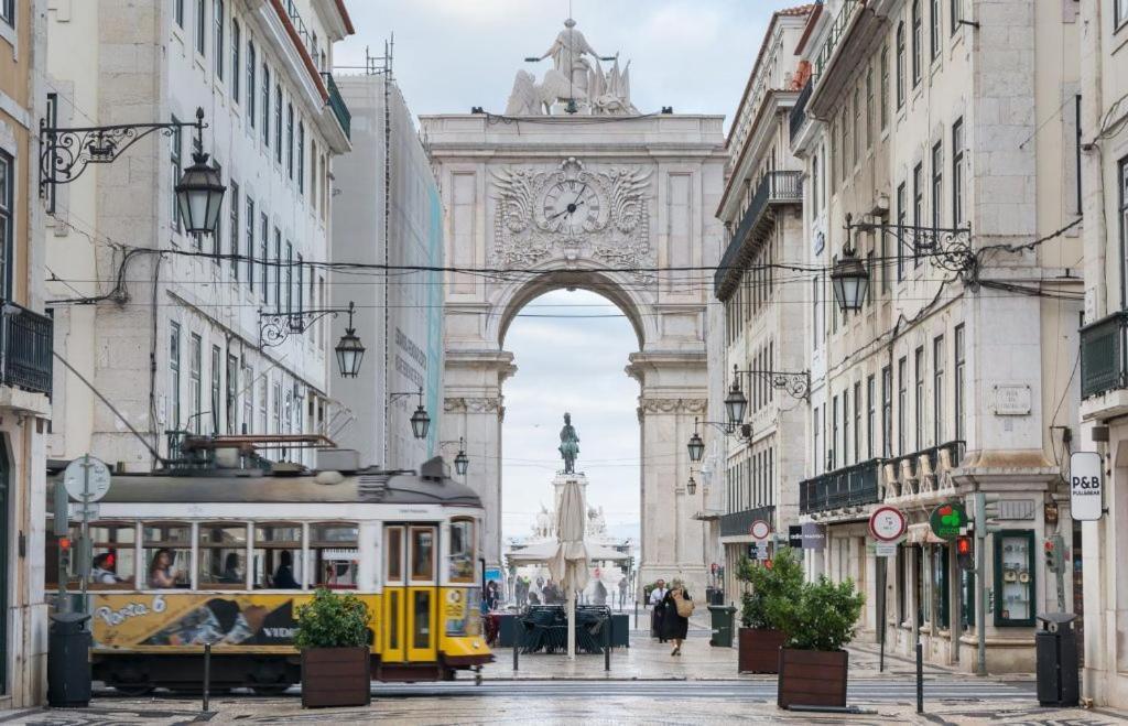 Quarto Com Varanda Na Rua Dos Douradores Lisboa Exteriér fotografie